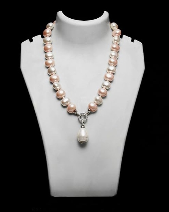 KRySt Sweet Surprise: Elegant Fusion Necklace with Egg-Shaped Shell Pearl Necklace with Detachable Locket - Image 6